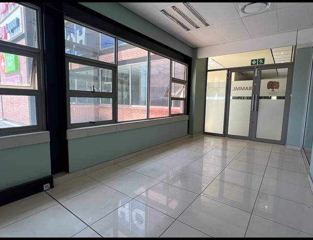 221M² RETAIL TO LET IN KYA SANDS